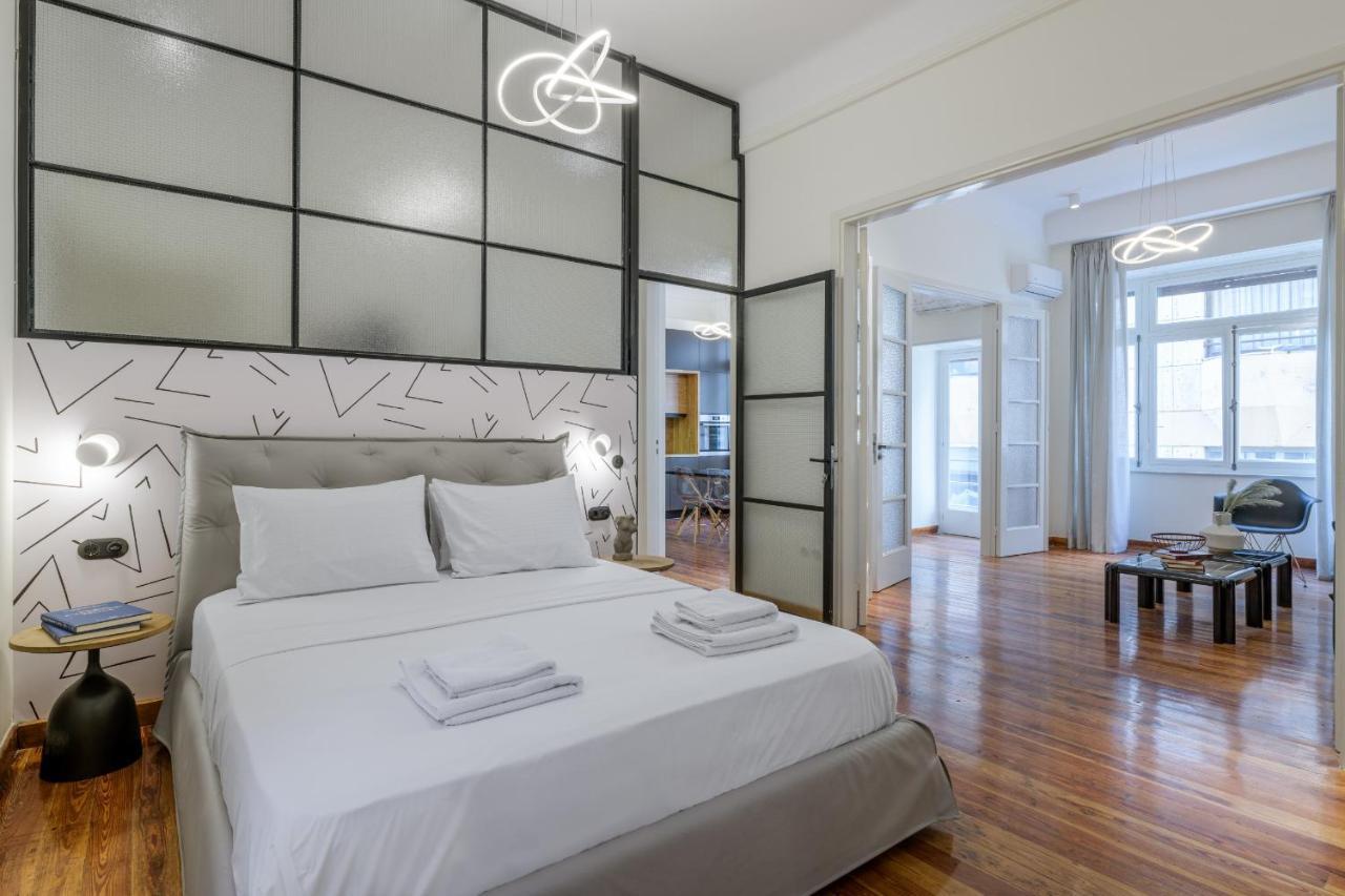 3Bdr Modern Design & Bright Interiors In Plaka Apartment Атина Екстериор снимка