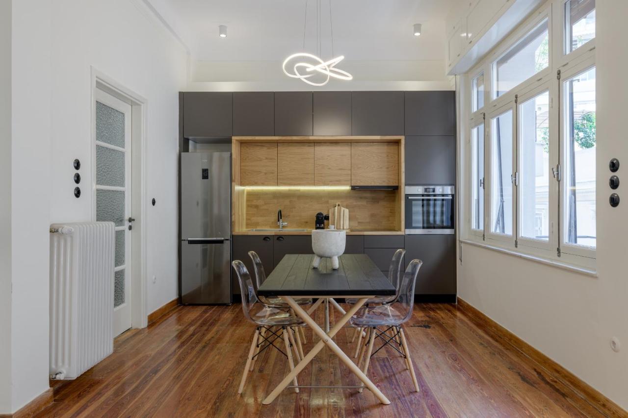 3Bdr Modern Design & Bright Interiors In Plaka Apartment Атина Екстериор снимка