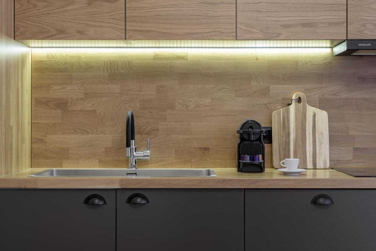 3Bdr Modern Design & Bright Interiors In Plaka Apartment Атина Екстериор снимка