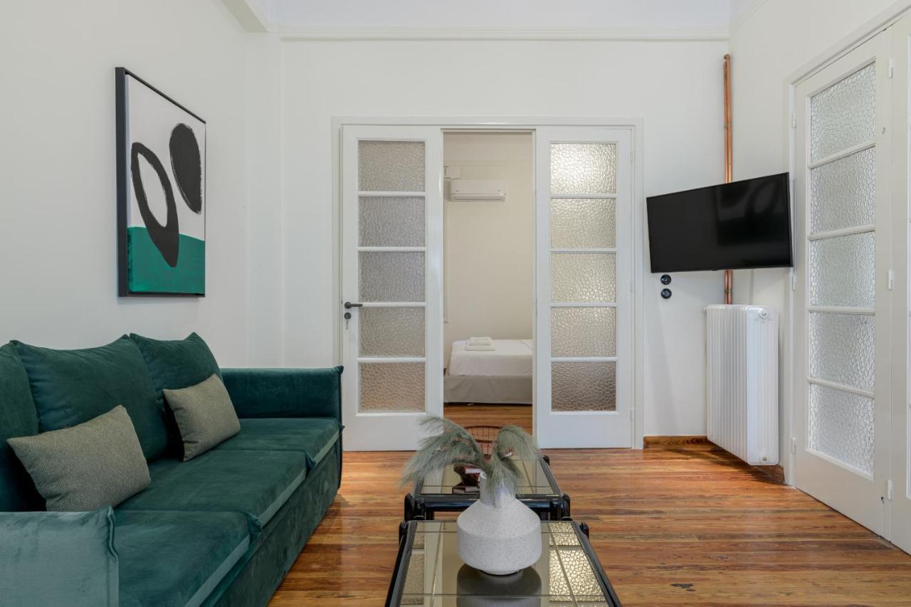 3Bdr Modern Design & Bright Interiors In Plaka Apartment Атина Екстериор снимка